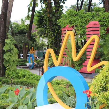 Jawa 22 Hotel And Residence Surabaia Exterior foto