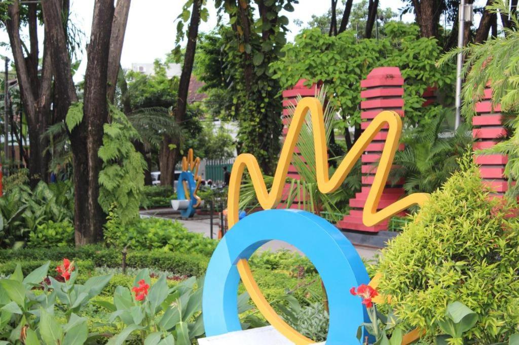Jawa 22 Hotel And Residence Surabaia Exterior foto