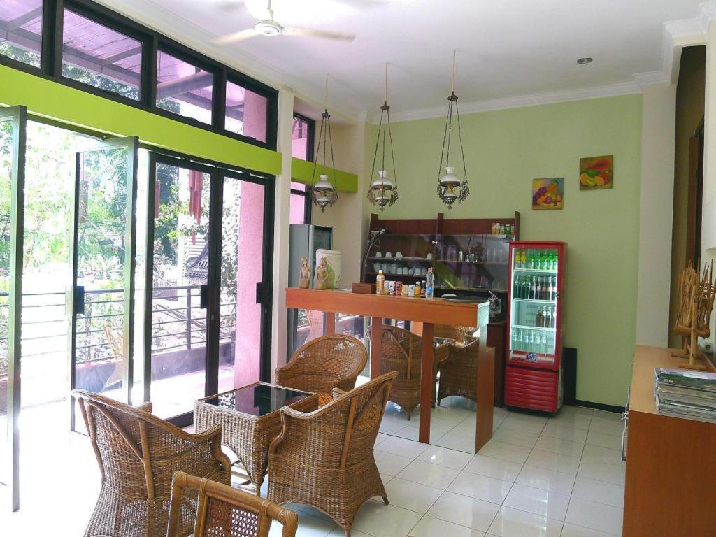 Jawa 22 Hotel And Residence Surabaia Exterior foto
